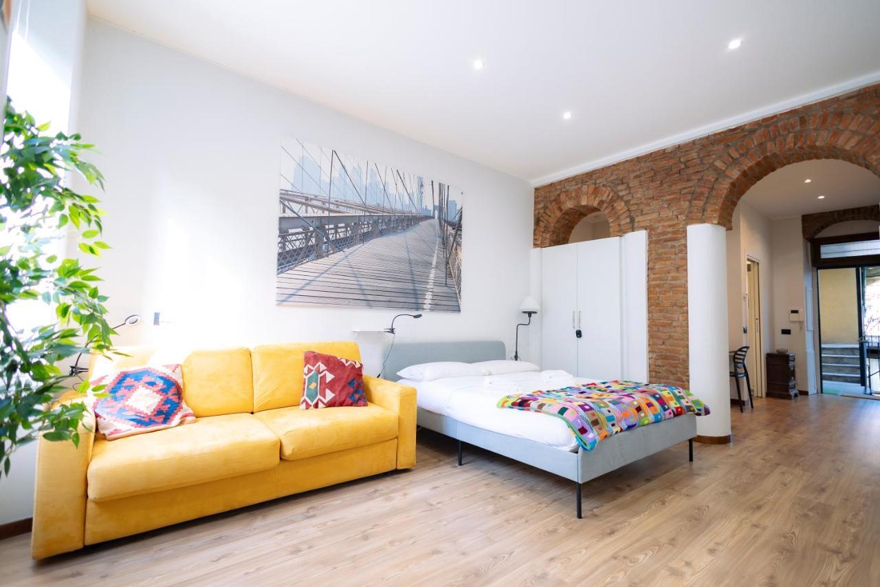 The Red Bricks Home - San Babila Area 밀라노 외부 사진