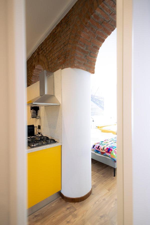 The Red Bricks Home - San Babila Area 밀라노 외부 사진