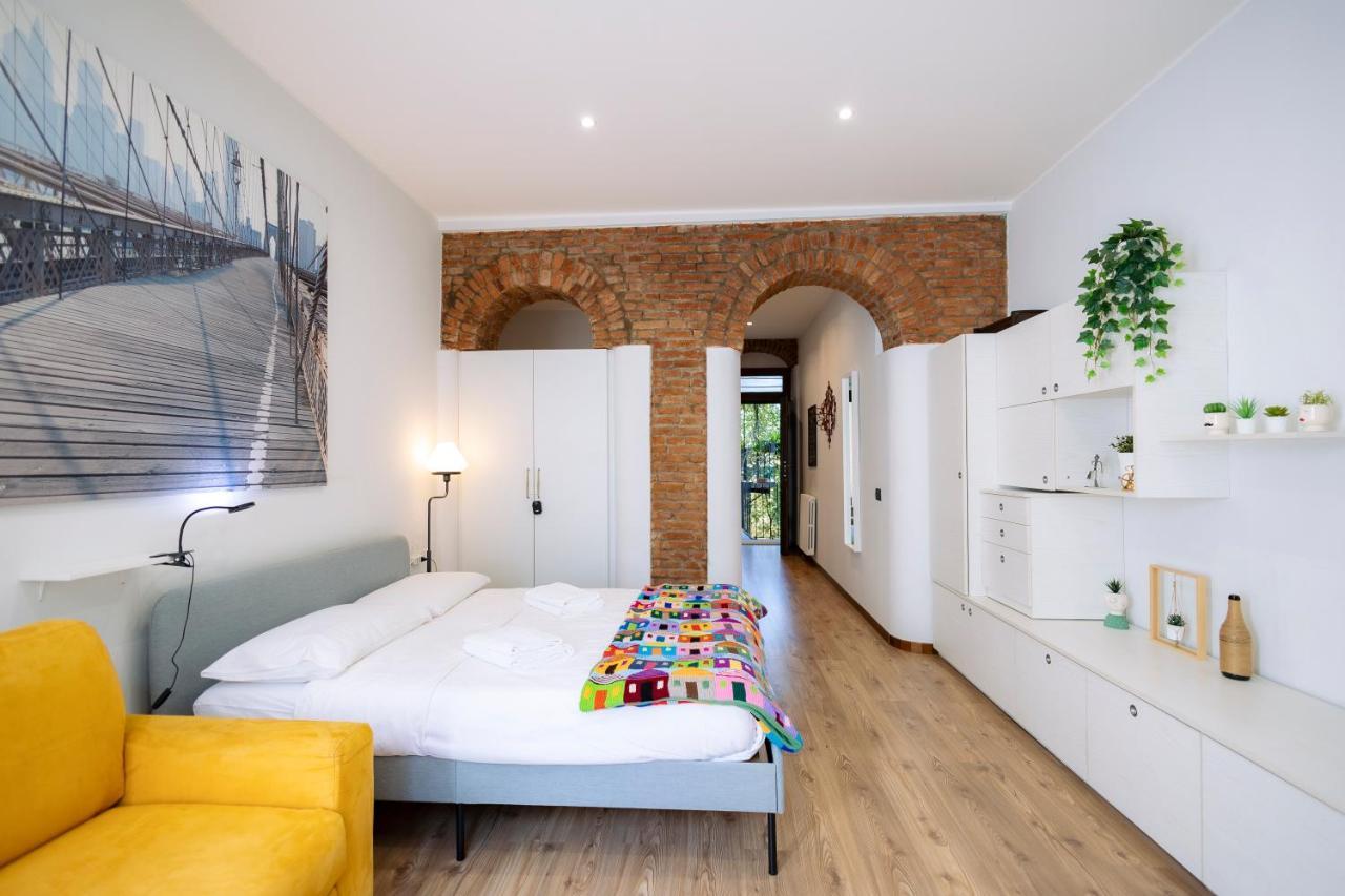 The Red Bricks Home - San Babila Area 밀라노 외부 사진